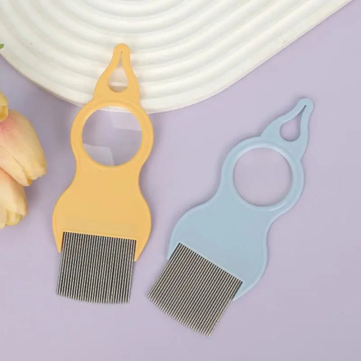 Cat comb with built-in magnifying glass: see better, love more