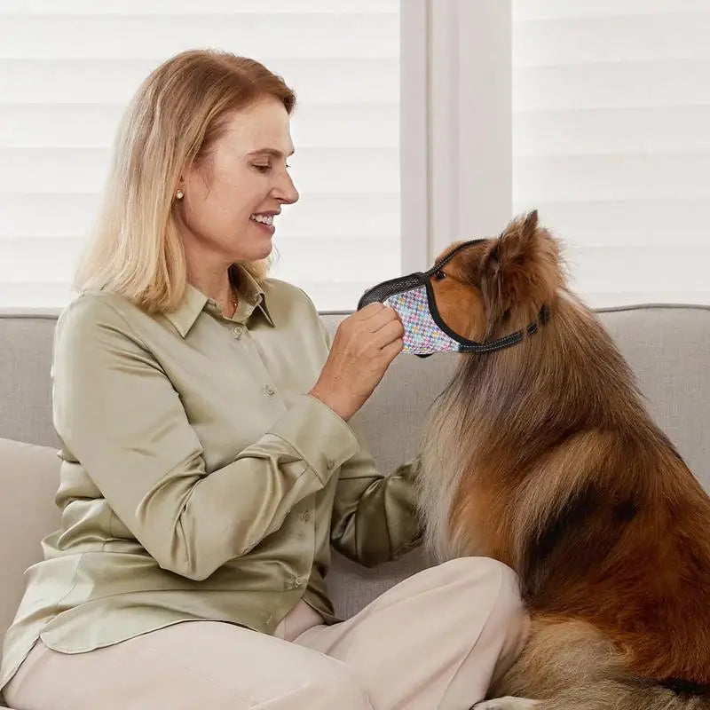 Lightweight muzzle to soothe without breaking the bond