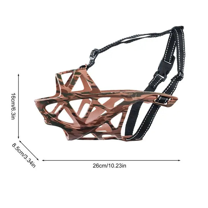 Openwork muzzle for large dogs, comfort and control
