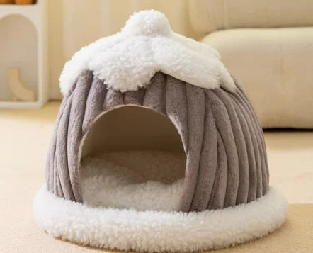 A soft winter shelter, designed for cats and small dogs