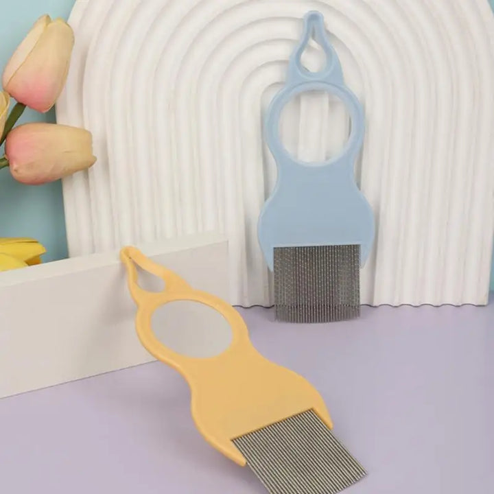 Cat comb with built-in magnifying glass: see better, love more