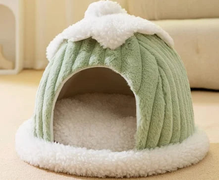 A soft winter shelter, designed for cats and small dogs